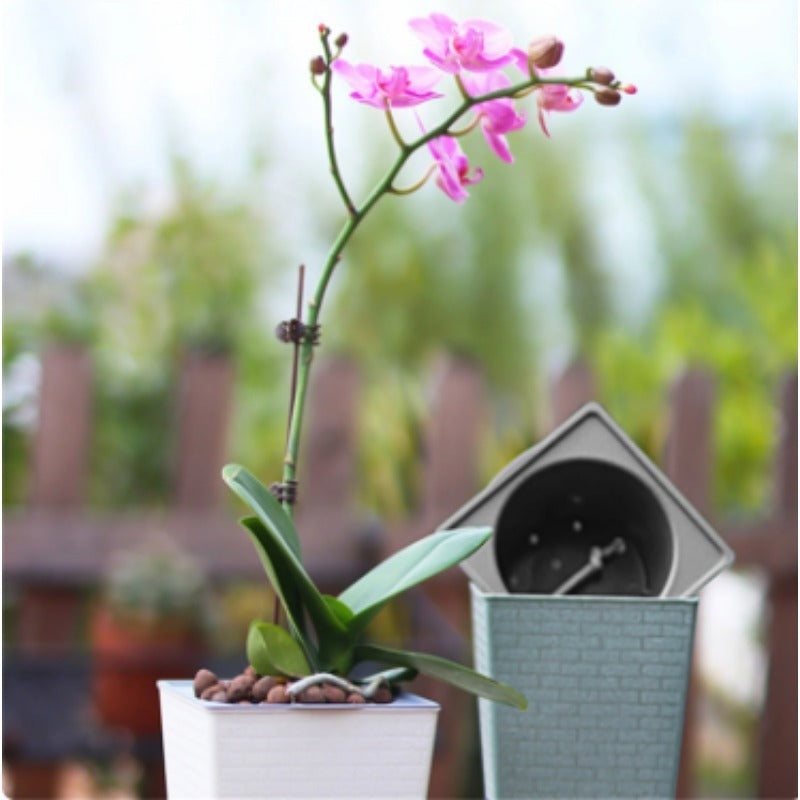 BrickBloom | Blumentopf mit Backsteinmuster