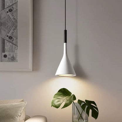 FloralElegance | Nordic Orchidee Wandleuchte
