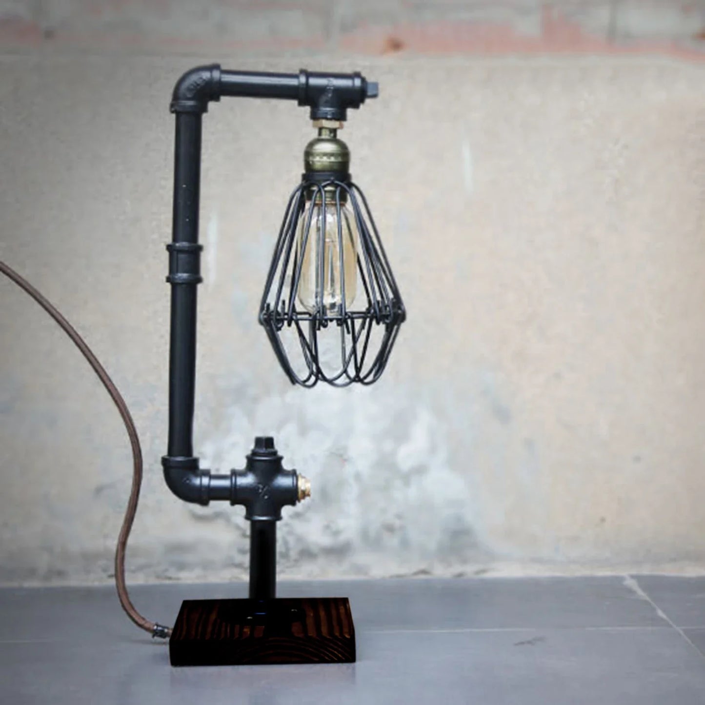 VintageEssence - Vintage Metall Tischlampe